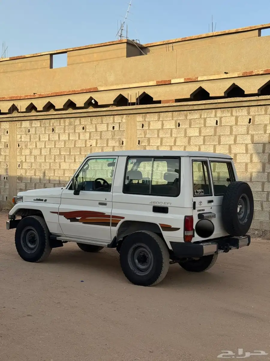 ربع ابيض نظيف 3