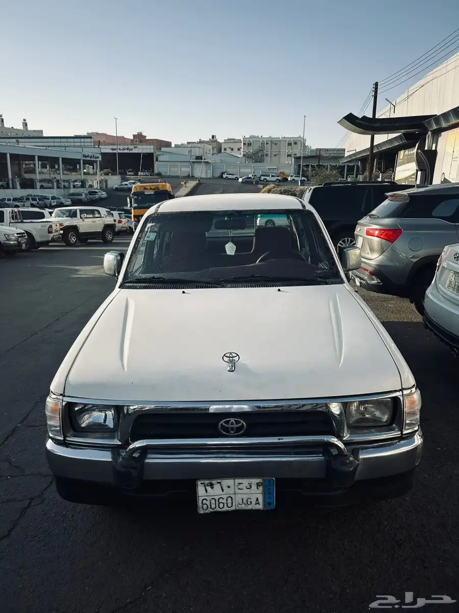 هايلوكس 2000 1