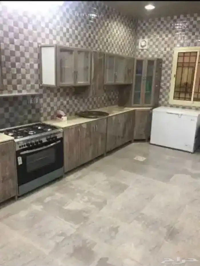 للإيجار استراحة بالمزاحمية قسمين رجال ونساء 10