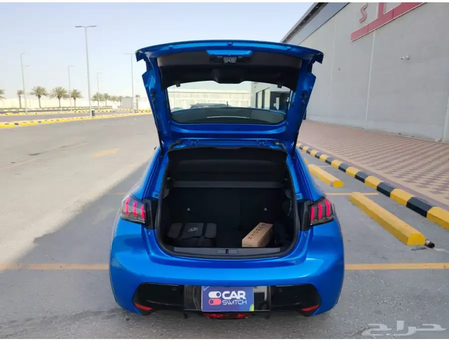 بيجو E-208 7