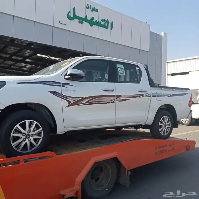 هايلوكس 2025 بنزين GLX2 اصفار كاش وبنوك 21