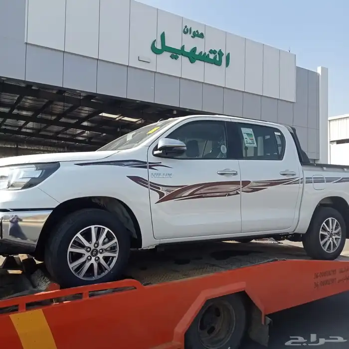 هايلوكس 2025 بنزين GLX2 اصفار كاش وبنوك 18