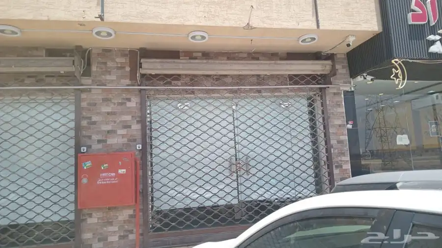 محل للإيجار على شارع تجاري بغرب الرياض 0