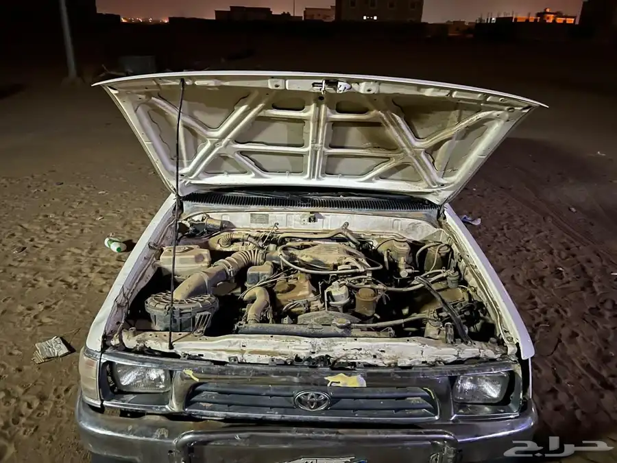 استماره مطوفه لها ثلاث سنين والمكينه يخرج منها دخان ابيض 3