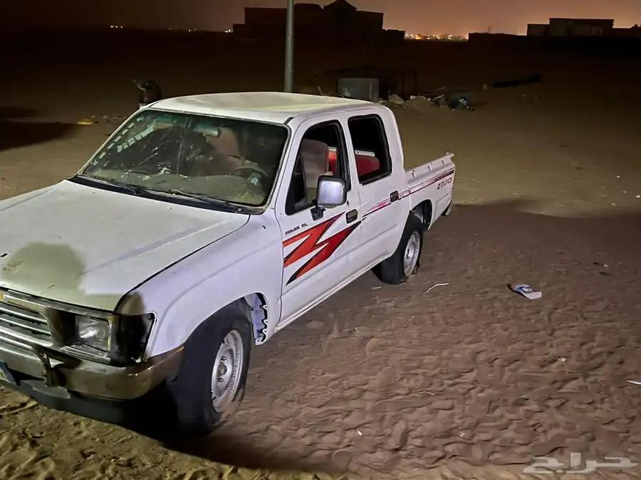 استماره مطوفه لها ثلاث سنين والمكينه يخرج منها دخان ابيض 2