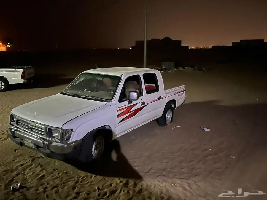 استماره مطوفه لها ثلاث سنين والمكينه يخرج منها دخان ابيض 0