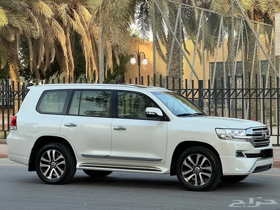جيب لاندكروزر-2018GXR سعودي 12