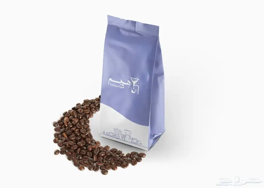 مصممة جرافيك 1