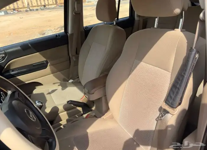 جيب كومباس 8