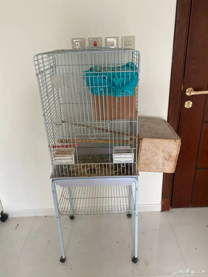 قفص حلوو حجم كبير منفصل عن قاعدته وعجلاته 0