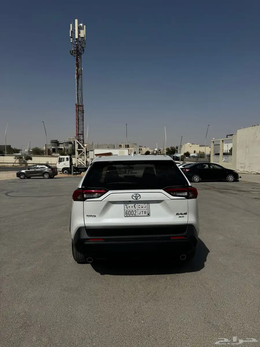تايوتا راف فور 2023 نظيف جدا جدا 1