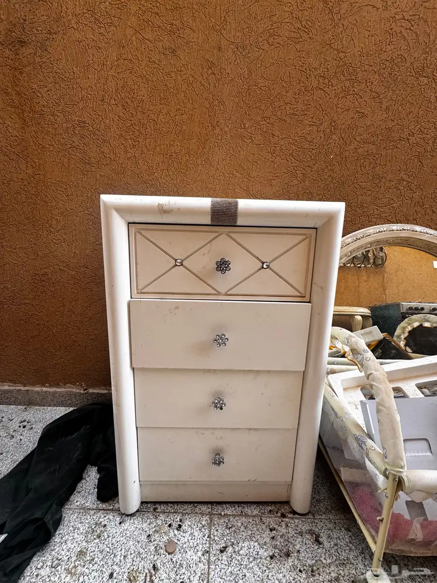 فرن ودولاب و تسريحه ومرايه 3