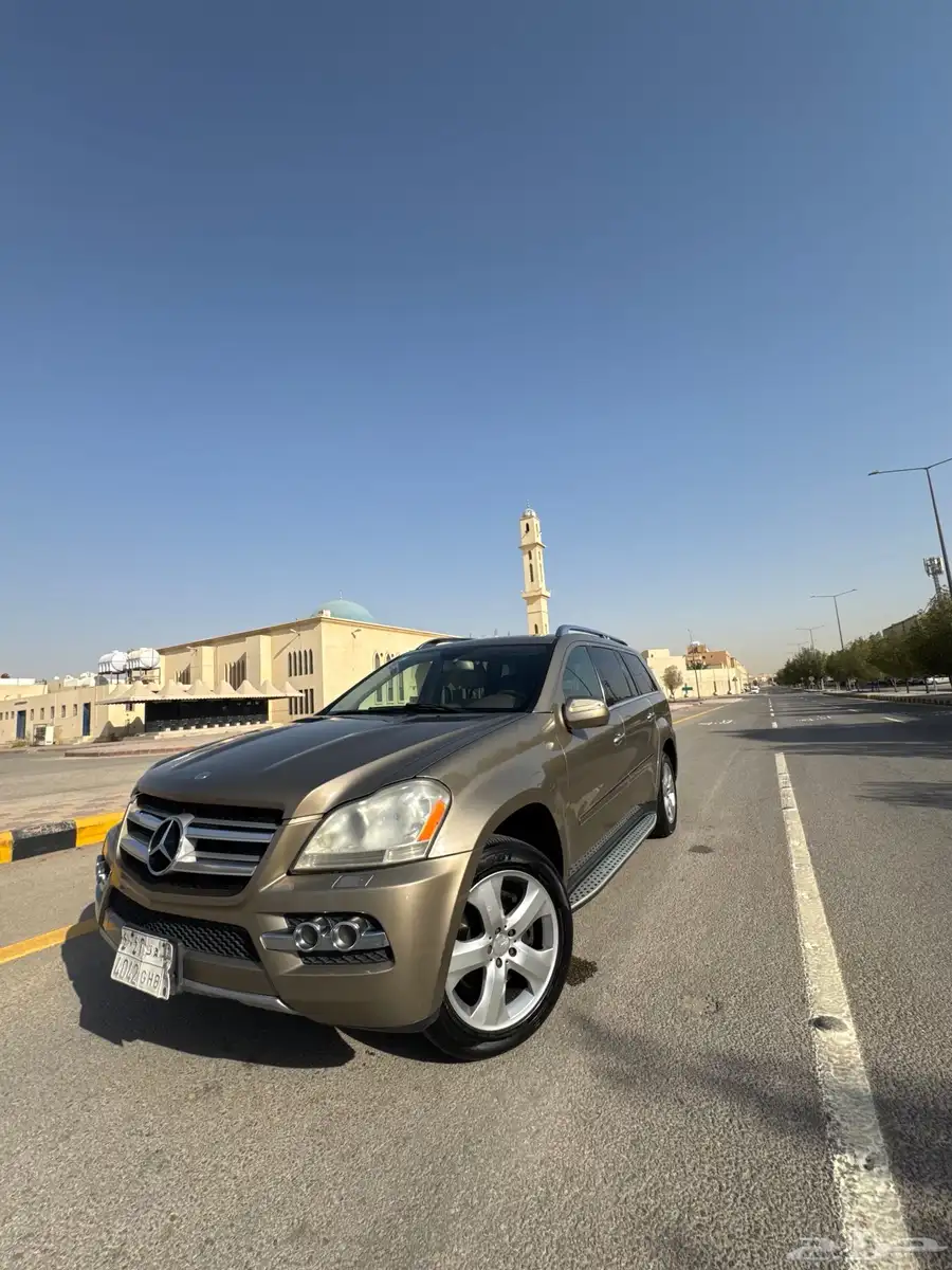 مرسيدس جيب GL450 class فل كامل بحالة الوكالة للبيع بسعر مغر 41