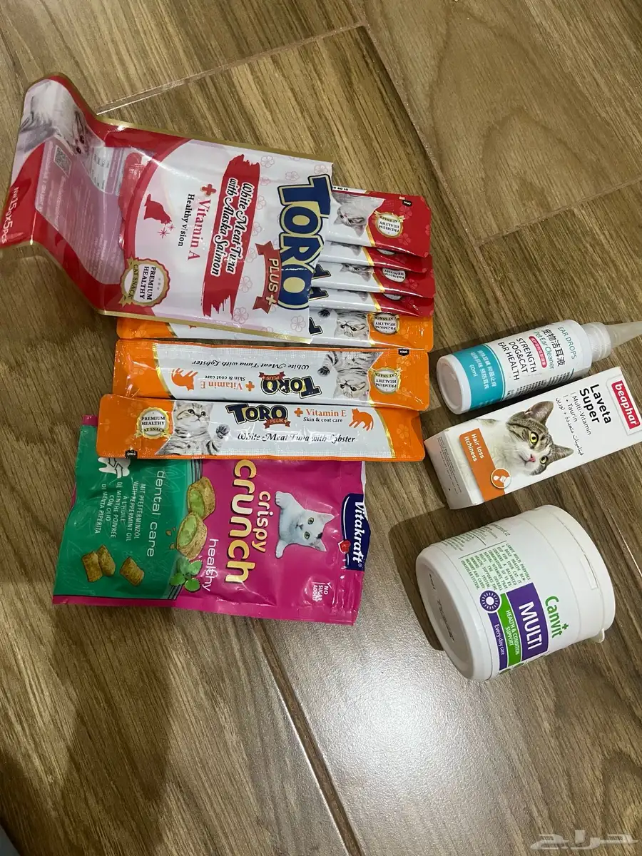 رمل قطط 10L ب30 معه فتامينات ومكافأة قطط 1