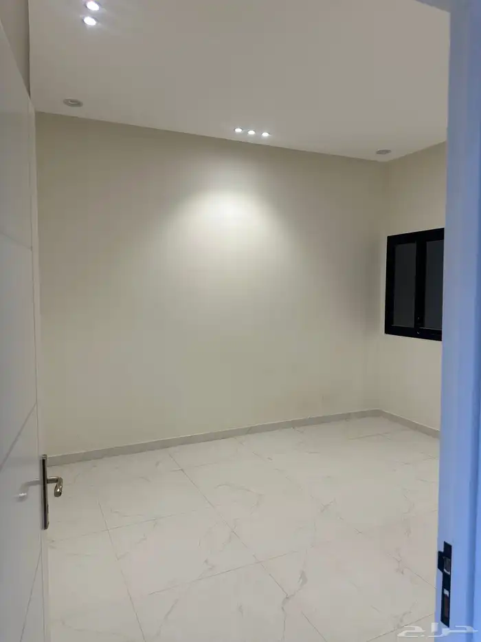 فله للبيع حي بدر الحد 850 000 2