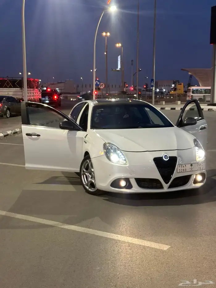 الفاروميو جوليتا QV 5
