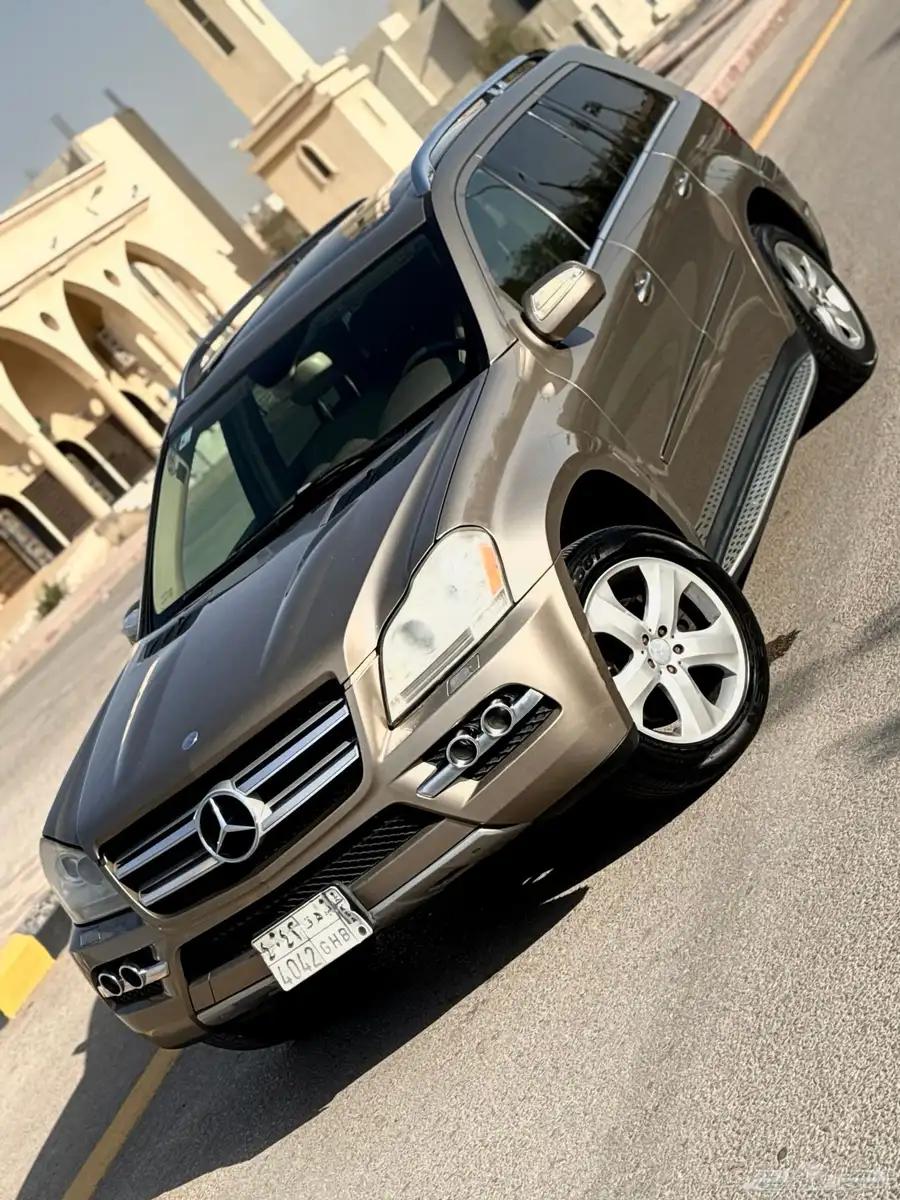 مرسيدس جيب GL450 class فل كامل بحالة الوكالة للبيع بسعر مغر 6