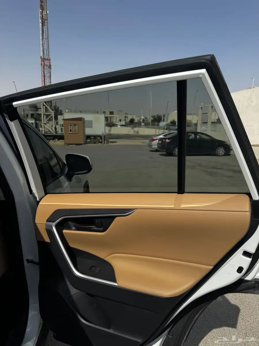 تايوتا راف فور 2023 نظيف جدا جدا 18
