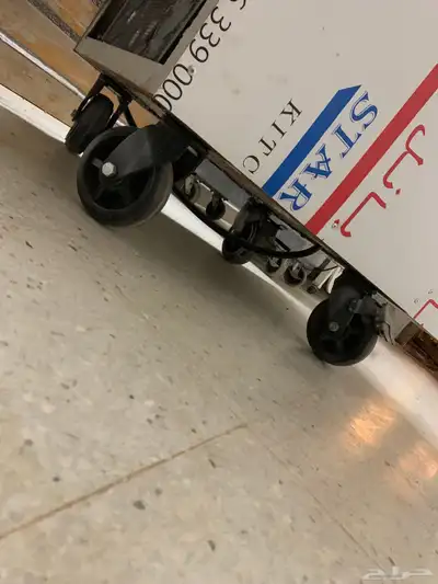 للبيع اله ايس كريم نظيفه كهرب 3