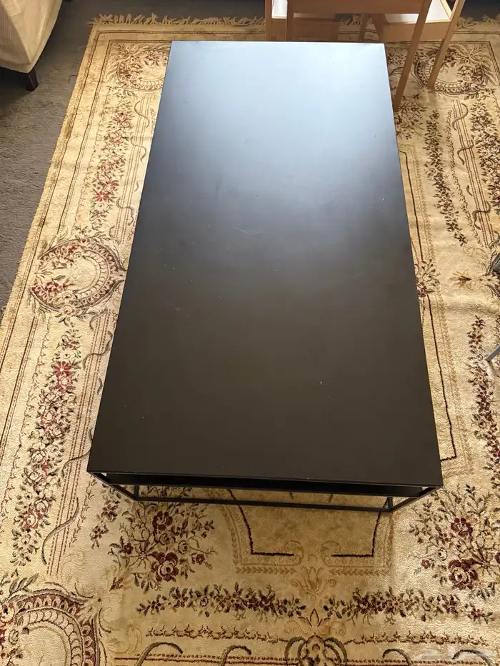 طاولة حديد 0