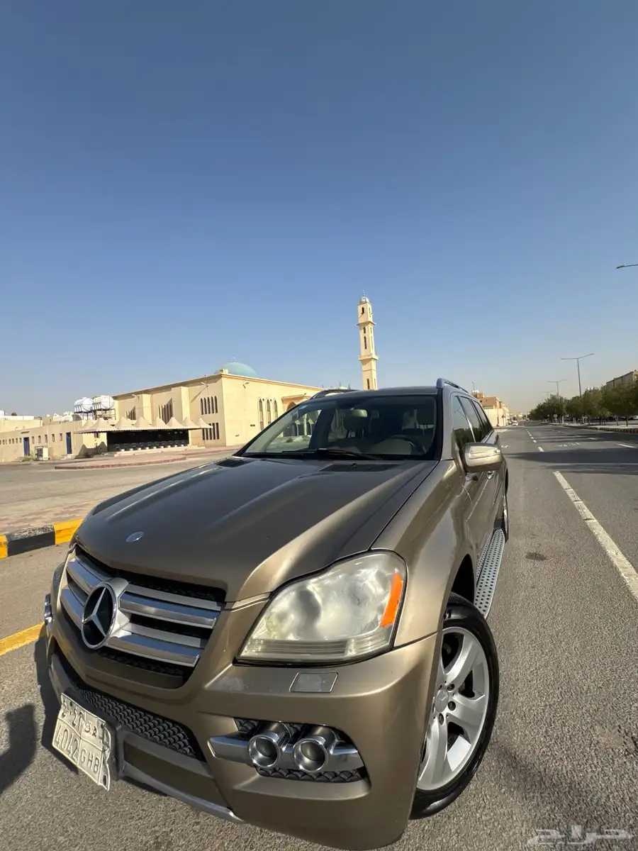 مرسيدس جيب GL450 class فل كامل بحالة الوكالة للبيع بسعر مغر 46