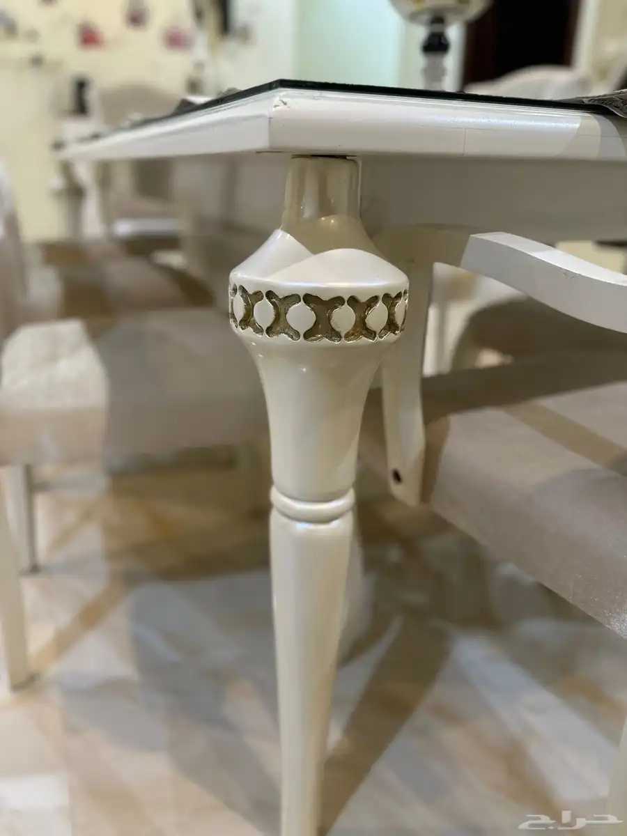 طاولة طعام 6