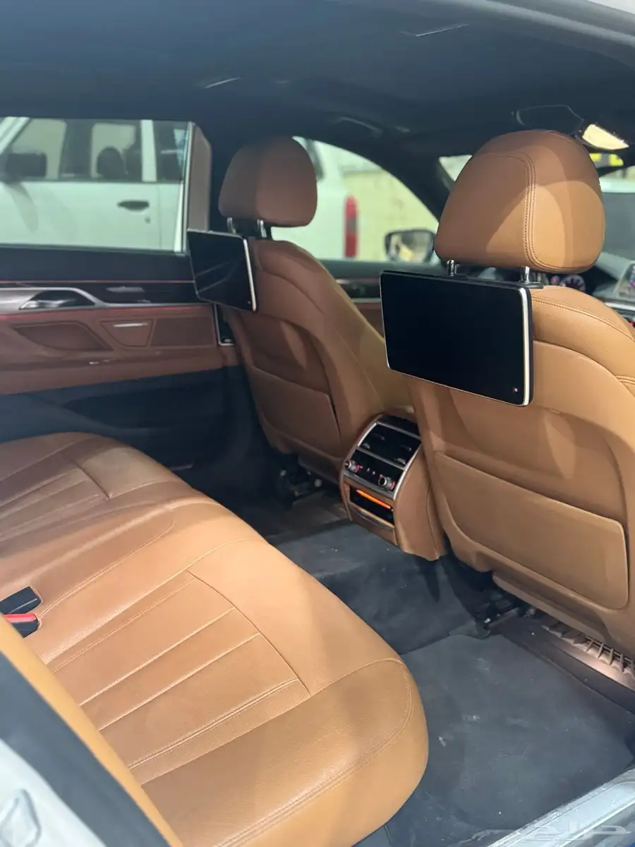 بي ام دبليو 2018 Li 740 12