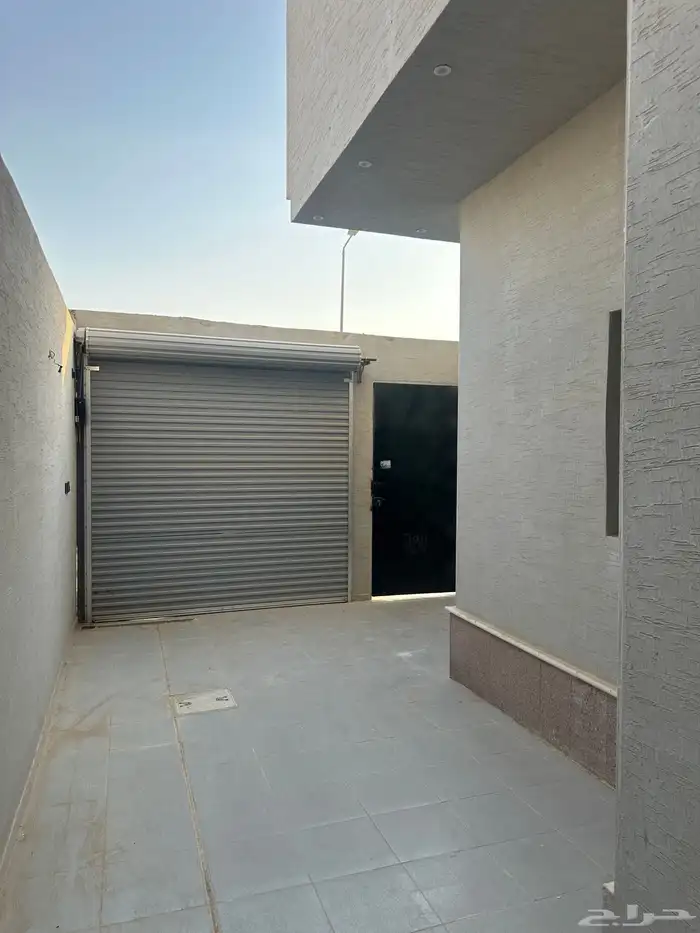 فله للبيع حي بدر الحد 850 000 0