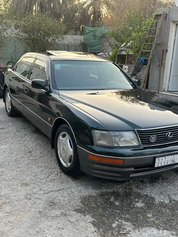 لكزس LS400 0