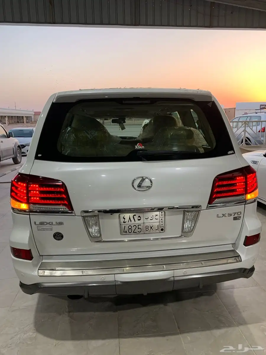 لكزس LX570 2015 3