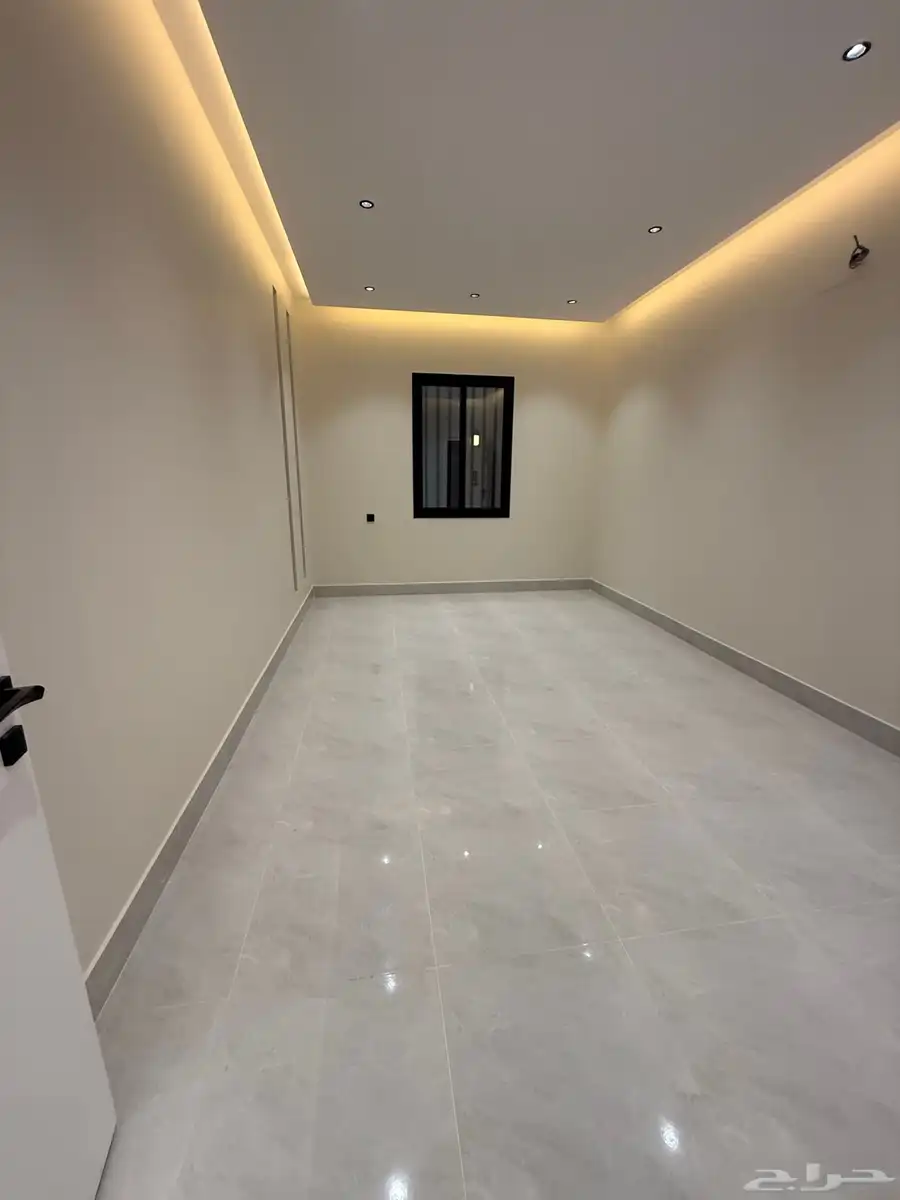للبيع دور أرضي بحوش بعماره دورين دره المحاله ابها 590الف 10