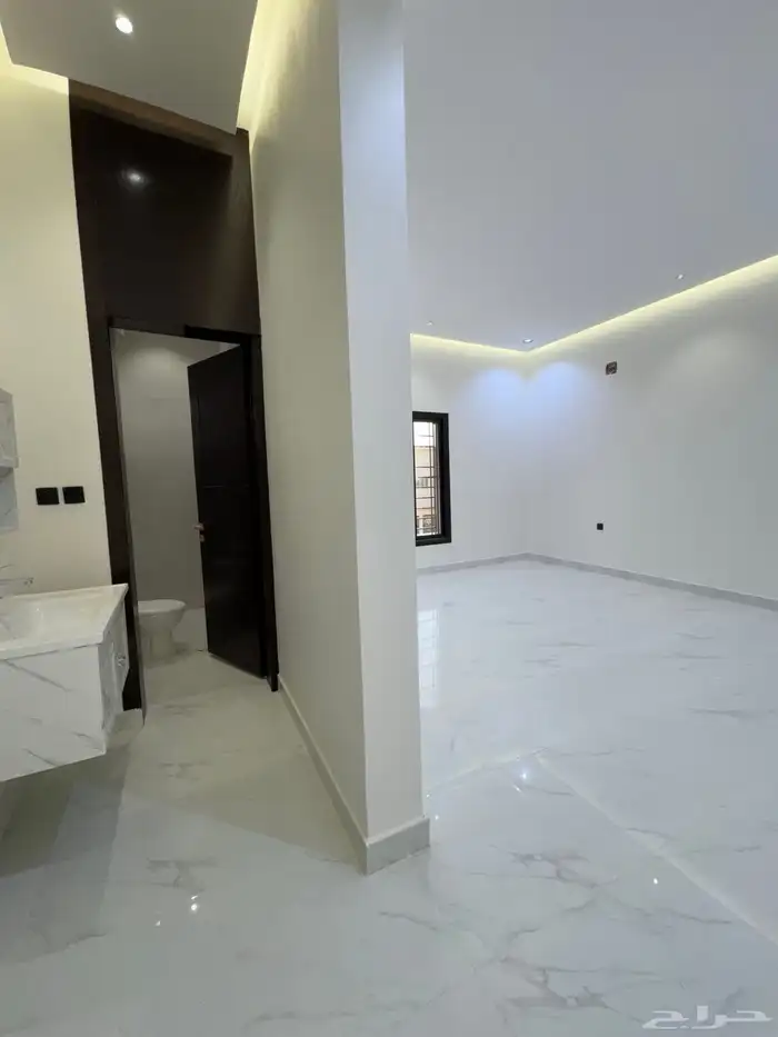 للبيع دور ( شقتين ) بصك حي البيان 9