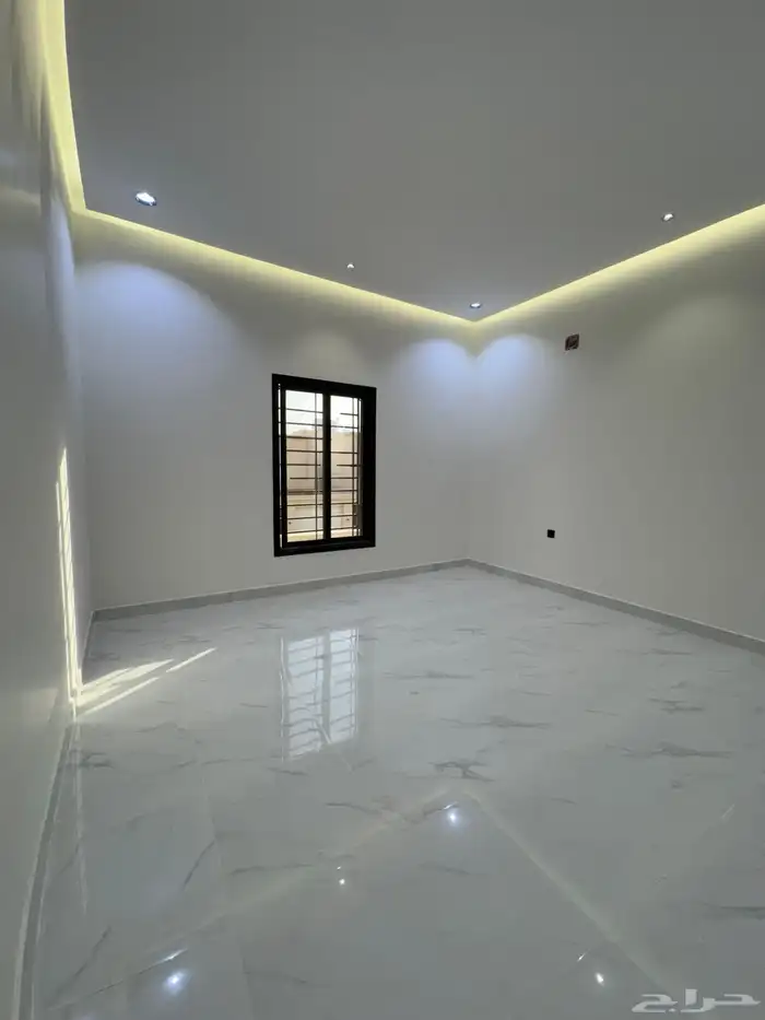 للبيع دور ( شقتين ) بصك حي البيان 11