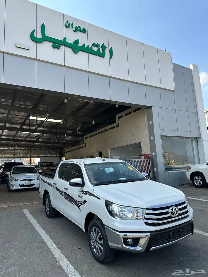 هايلوكس 2025 بنزين GLX2 اصفار كاش وبنوك 7