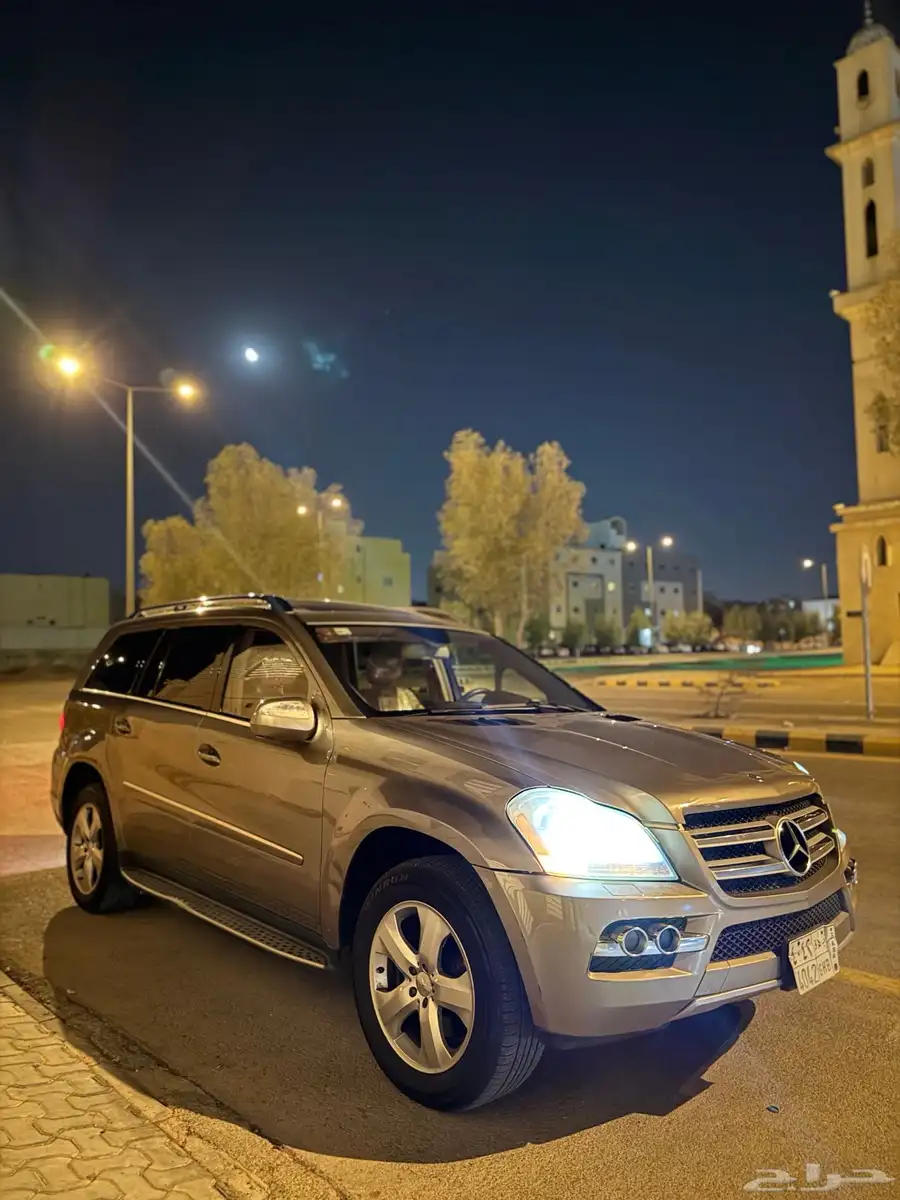 مرسيدس جيب GL450 class فل كامل بحالة الوكالة للبيع بسعر مغر 69