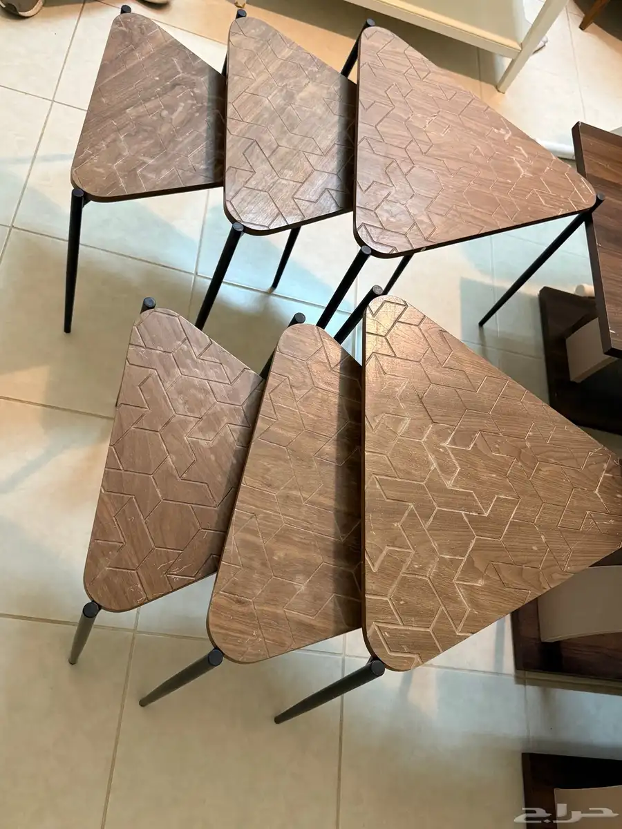 طاولات ومكوا بخار للبيع 8