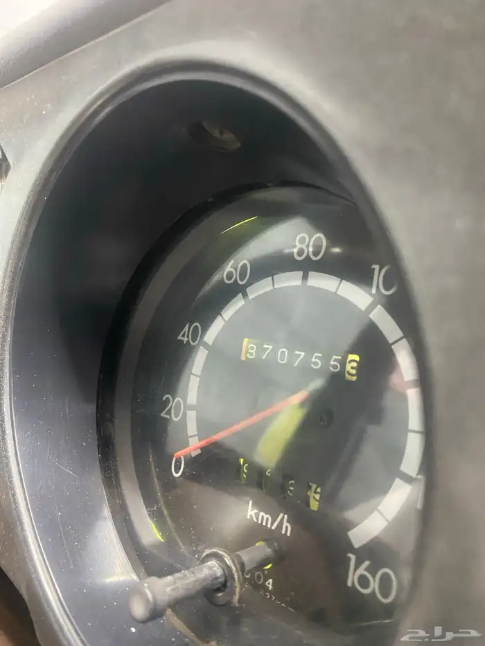 صالون لاندكروزر 1984 قطري كلاسيك 12