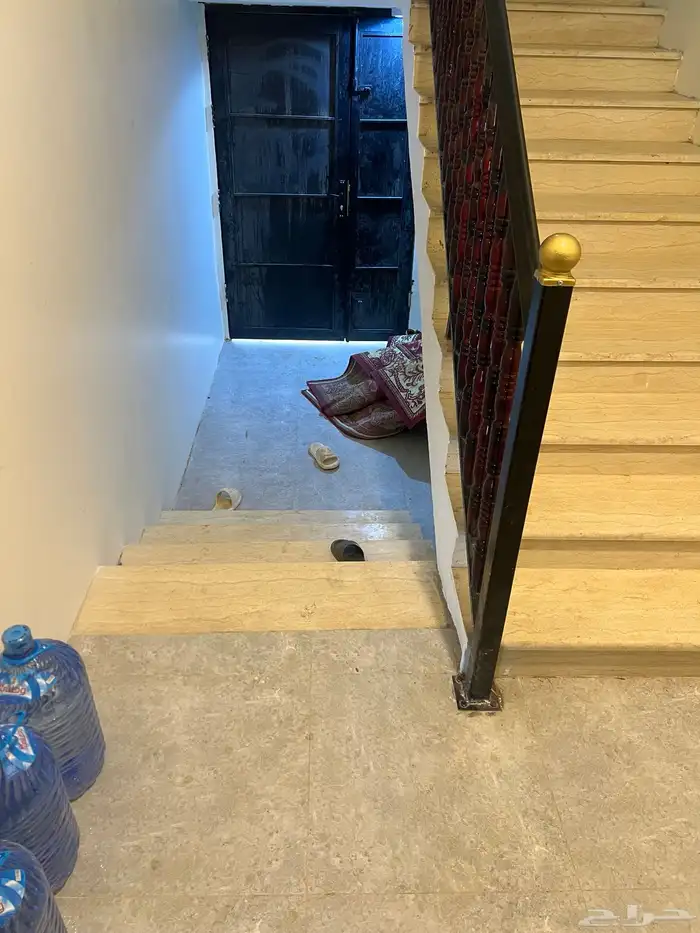 مزرعة كبيره فيها بيت مساحه 200الف صك اكتروني 25