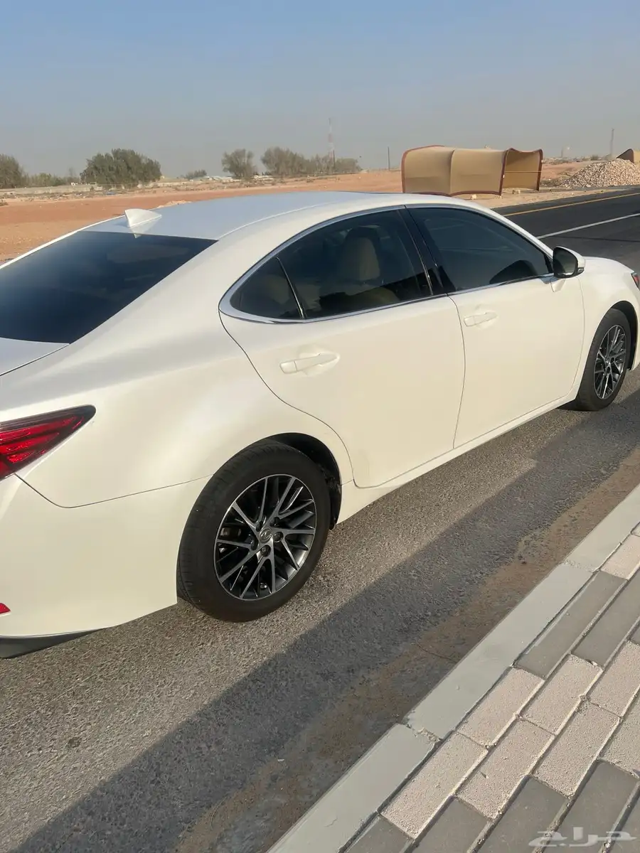 لكسز es350 2017 3