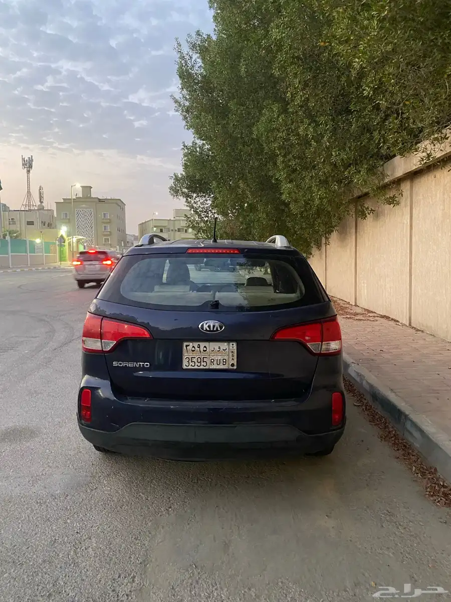 جيب كيا سورنتو 2013 8
