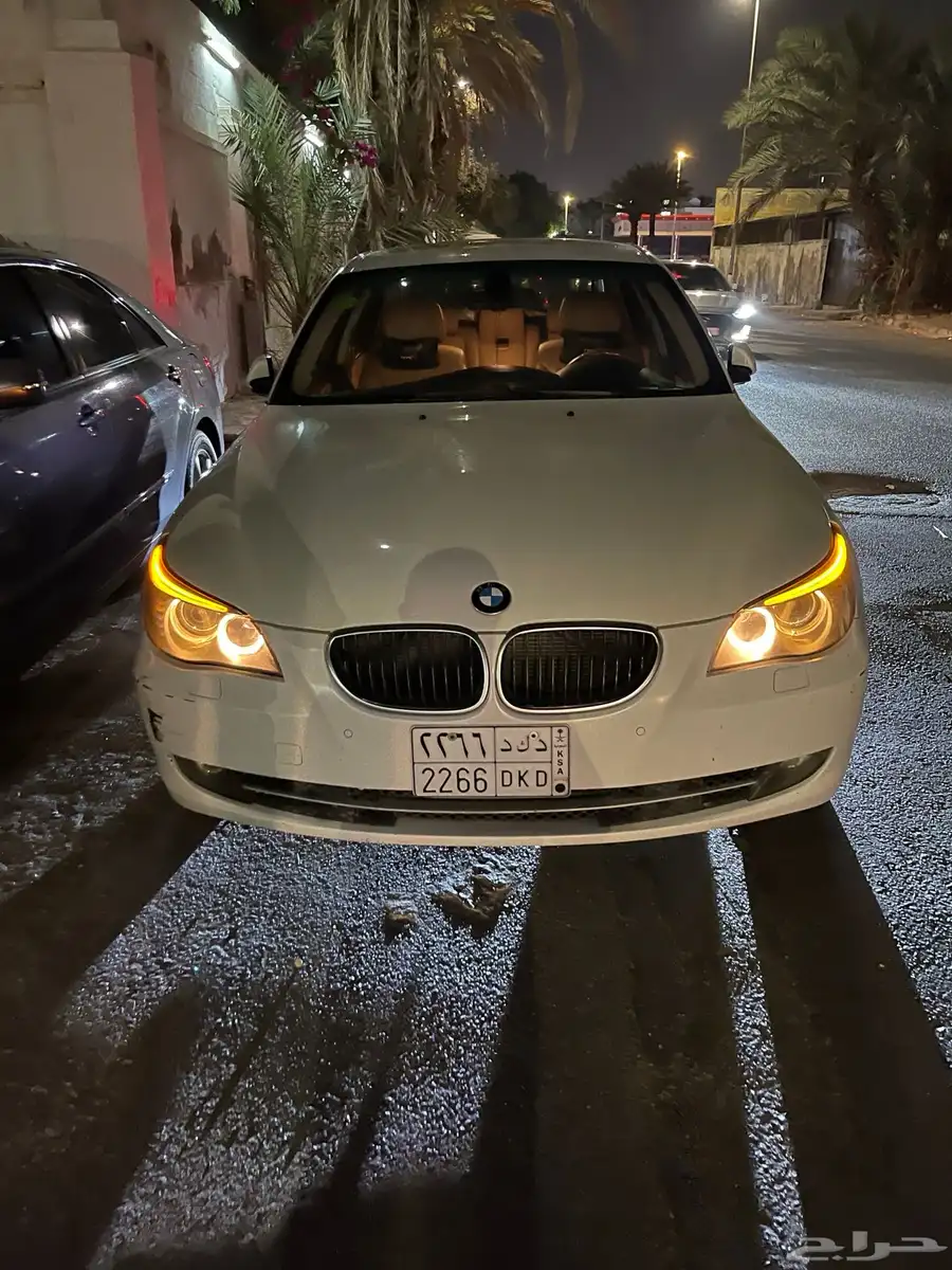 سيارة BMW 525i موديل 2009 للبيع 2