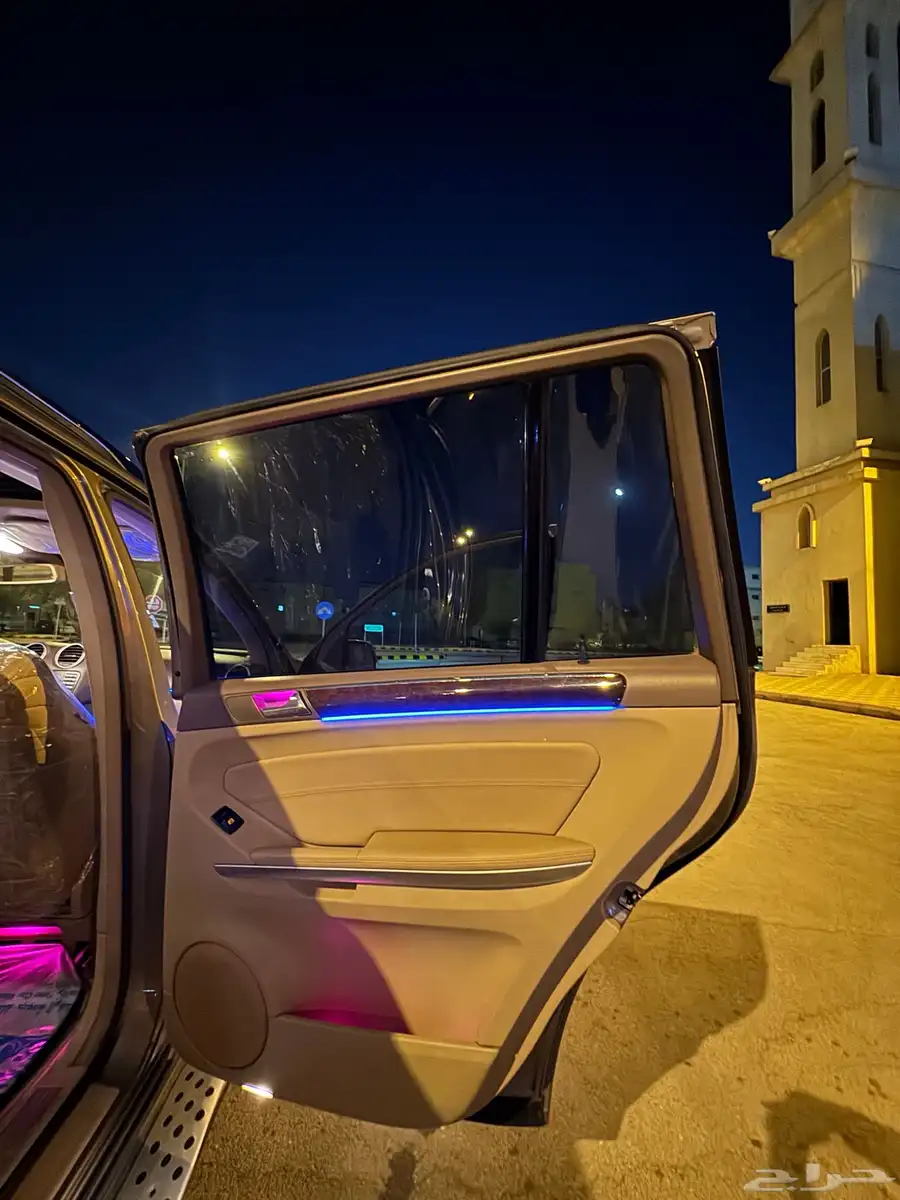 مرسيدس جيب GL450 class فل كامل بحالة الوكالة للبيع بسعر مغر 23