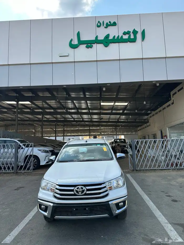 هايلوكس 2025 بنزين GLX2 اصفار كاش وبنوك 6