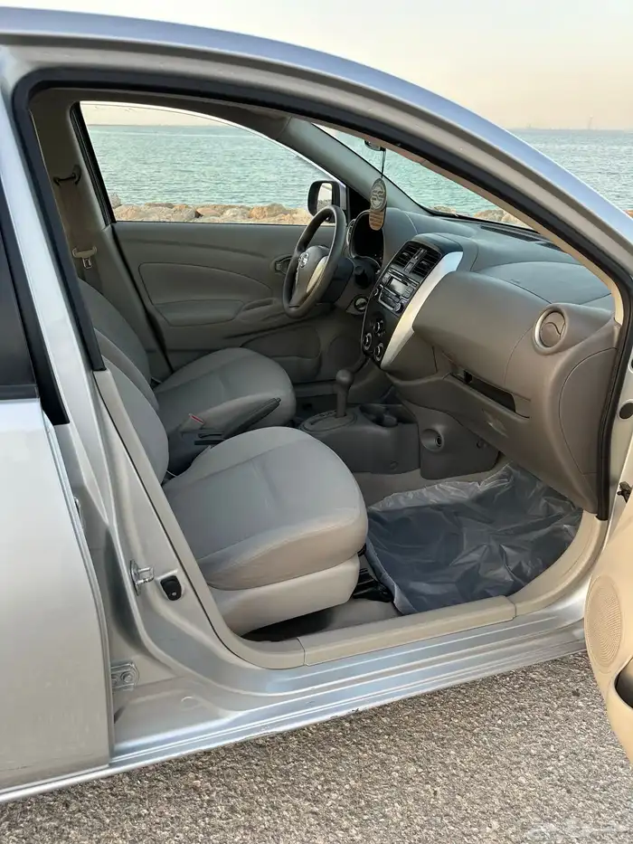 للبيع نيسان صني 2018 NISSAN Sunny 15