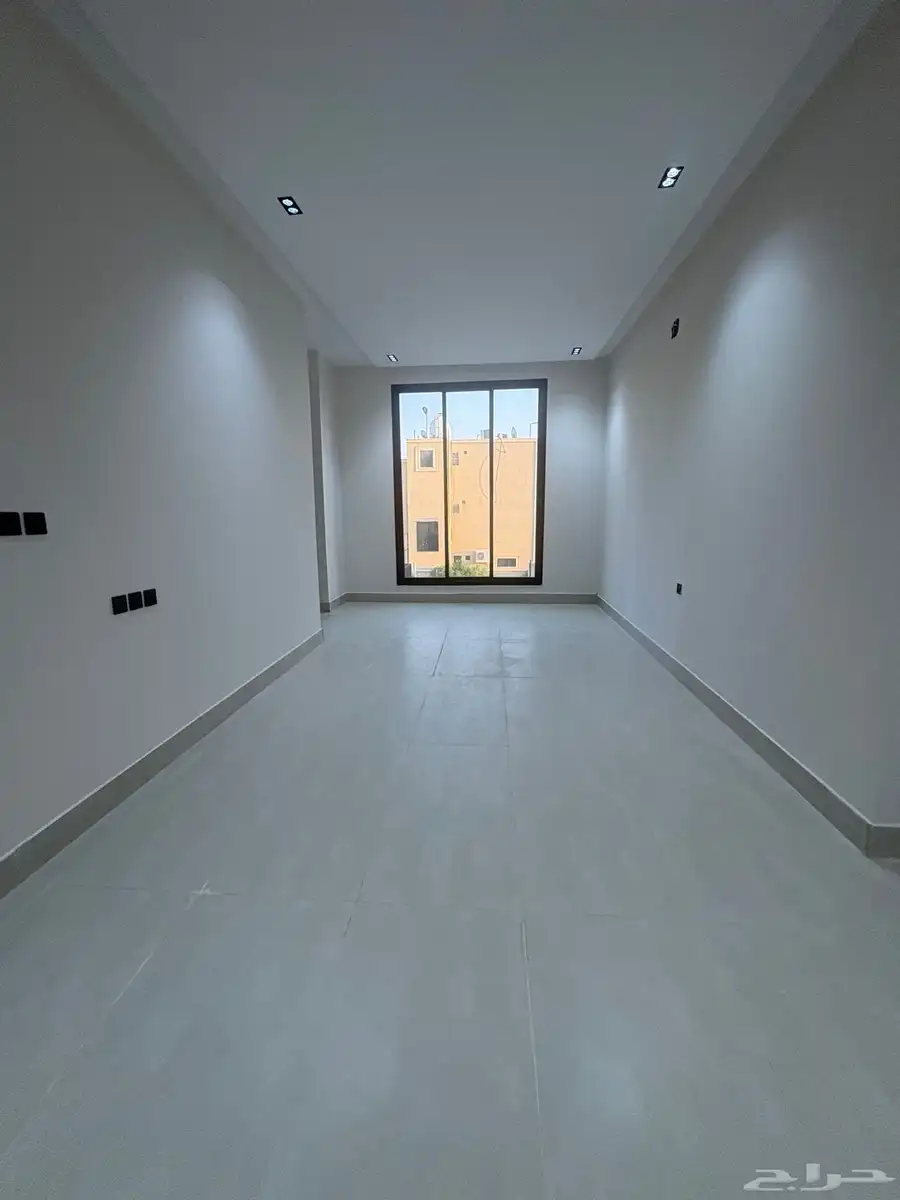 فيلا جديده للايجار حي طويق 8