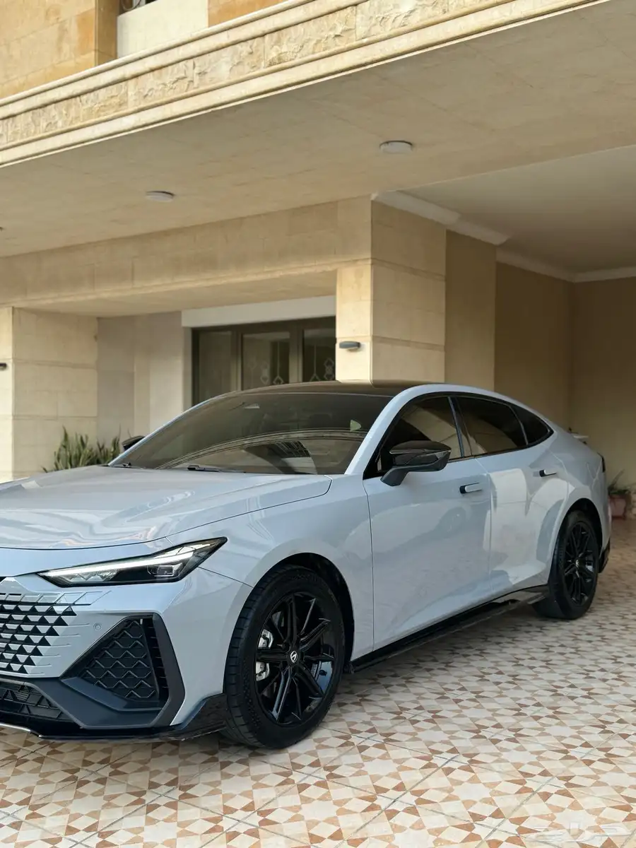 شانجان يوني في سبورت 2025 UNI-V 1
