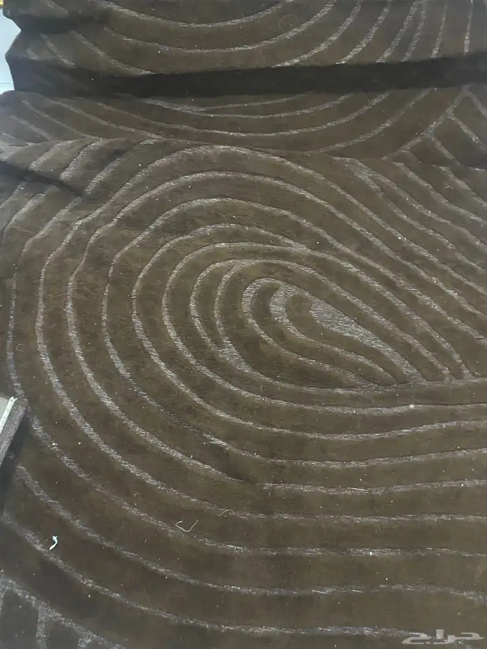 سجادة ودولاب 0
