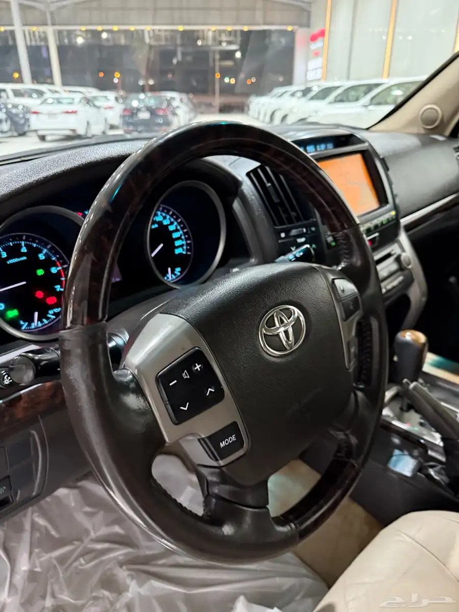 لاندكروزر VXR.2010 سعودي فل كامل تم البيع تم البيع 9