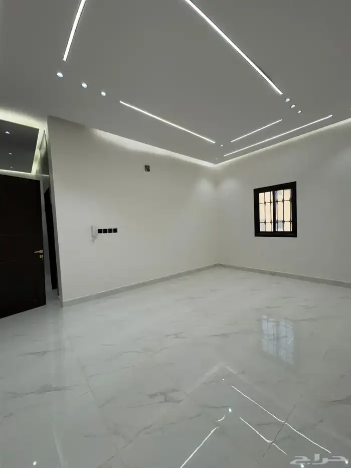 للبيع دور ( شقتين ) بصك حي البيان 14