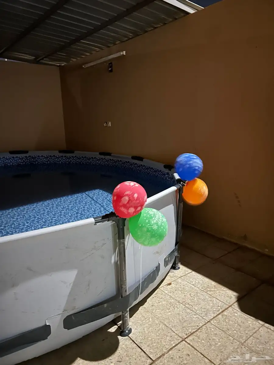 مسبح للبيت شبه جديد للبيع 0